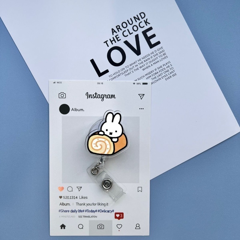 Kawaii Miffy Retractable ID Ba - Kawaii Tech Accessories 评论和价格