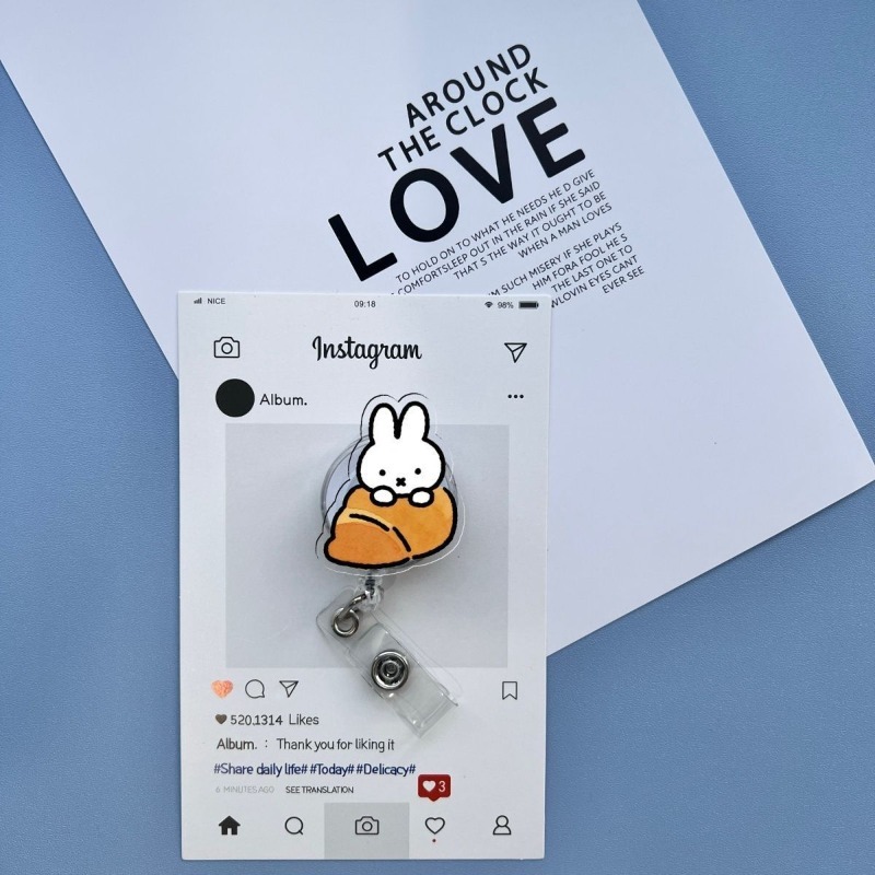 Kawaii Miffy Retractable ID Ba - Kawaii Tech Accessories 评论和价格